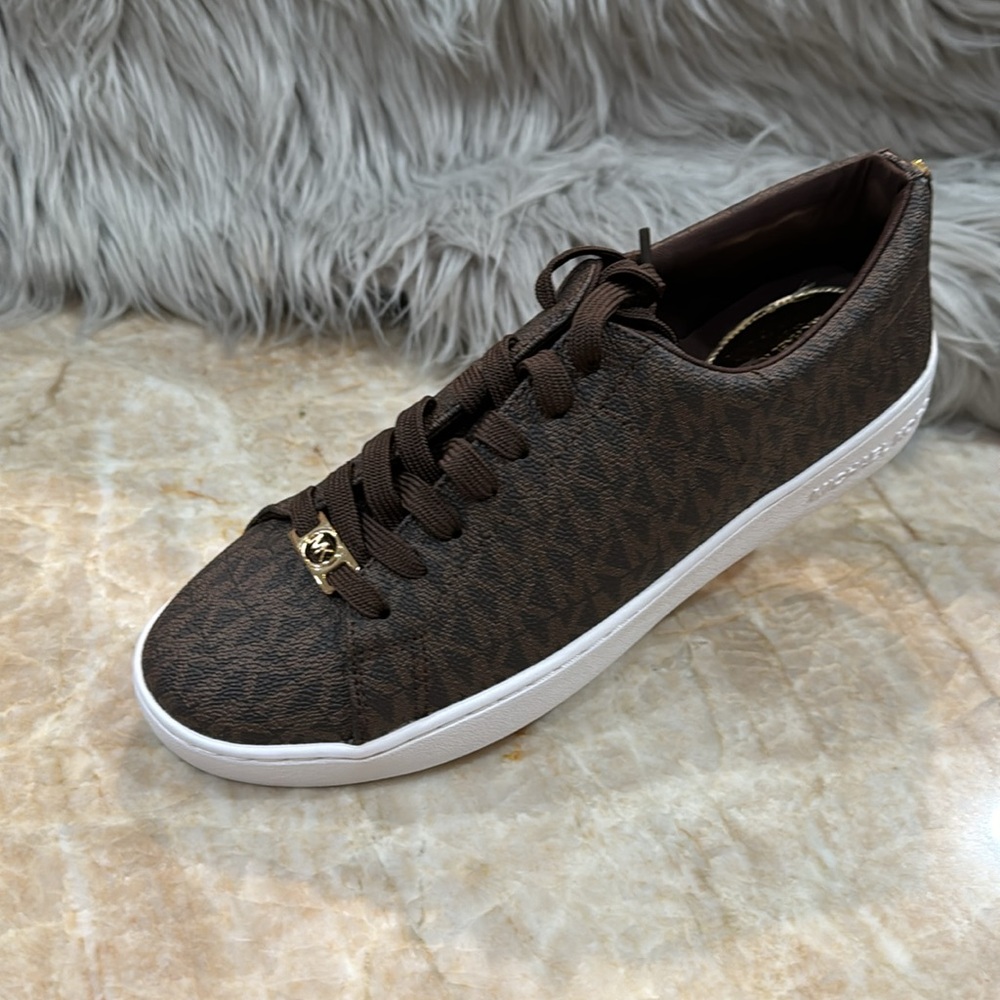 Michael Kors Women’s Keaton Logo Lace Up Sneakers. NEW
